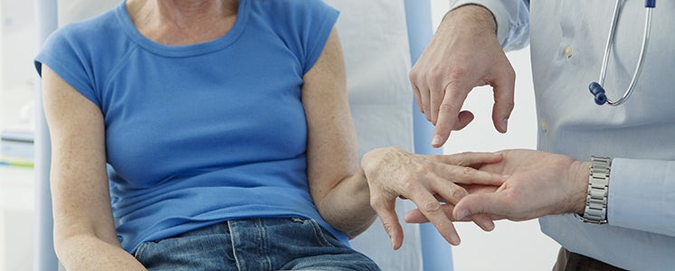 kezelhető e a rheumatoid arthritis ambulancián ízületi fájdalom és csontok összeroppantása